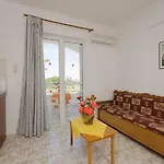 מלון דירות Fili