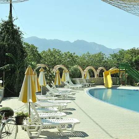 Hotel apartamentowy Fili Tigaki